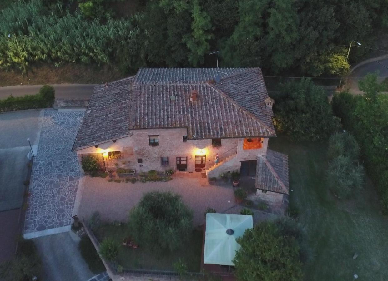 Podere Il Pero Siena Ngoại thất bức ảnh